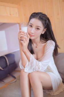 在炮灰的边缘挣扎