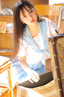 遮莫如何，不负韶华