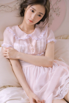 无言独上兮楼